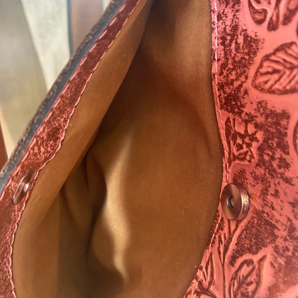 Patricia Nash Crossbody, pink/red floral - Picture 3 of 8